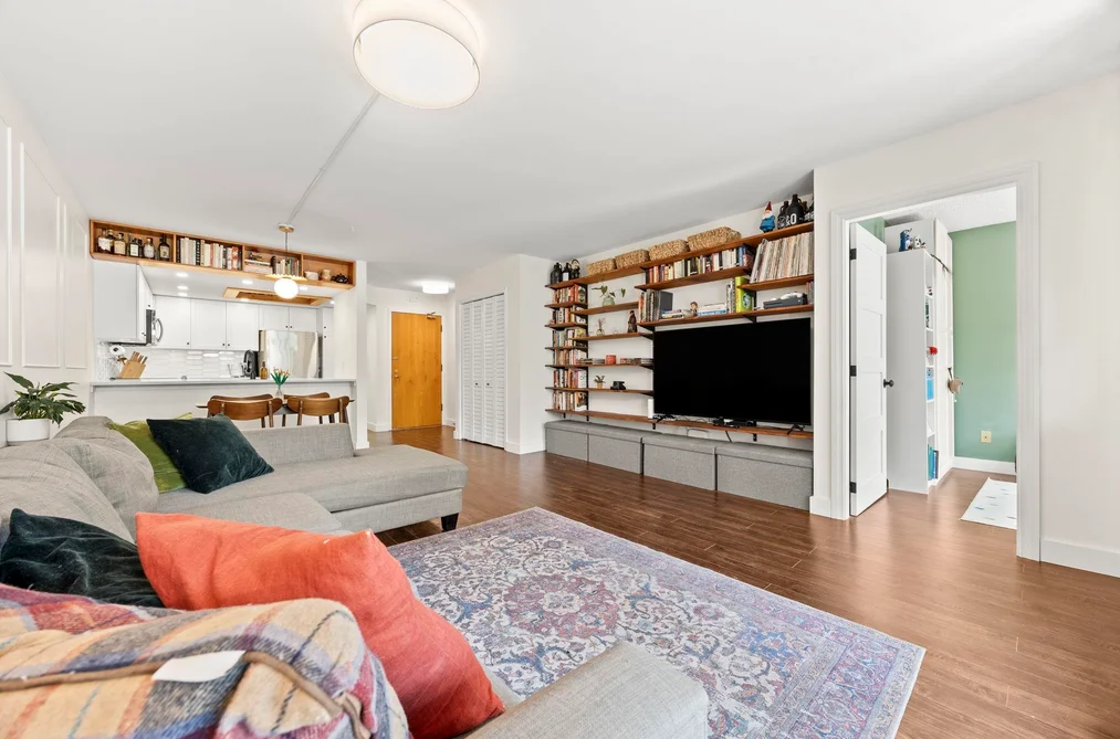 Condo for sale at 102 1045 Quayside Drive New Westminster British Columbia - MLS: R3146815