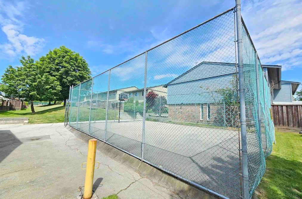 102 10744 GUILDFORD DRIVE, Surrey BC V3R 1W6, Surrey BC — Residential for Sale - Photo 2
