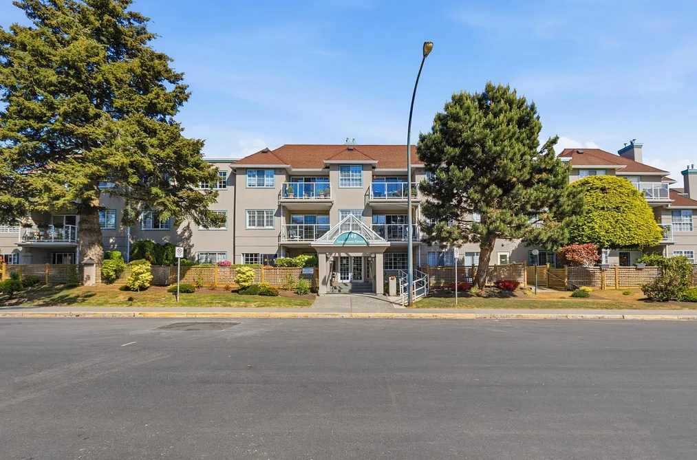 Condo for sale at 102 1140 55 Street Delta British Columbia - MLS: R3123558