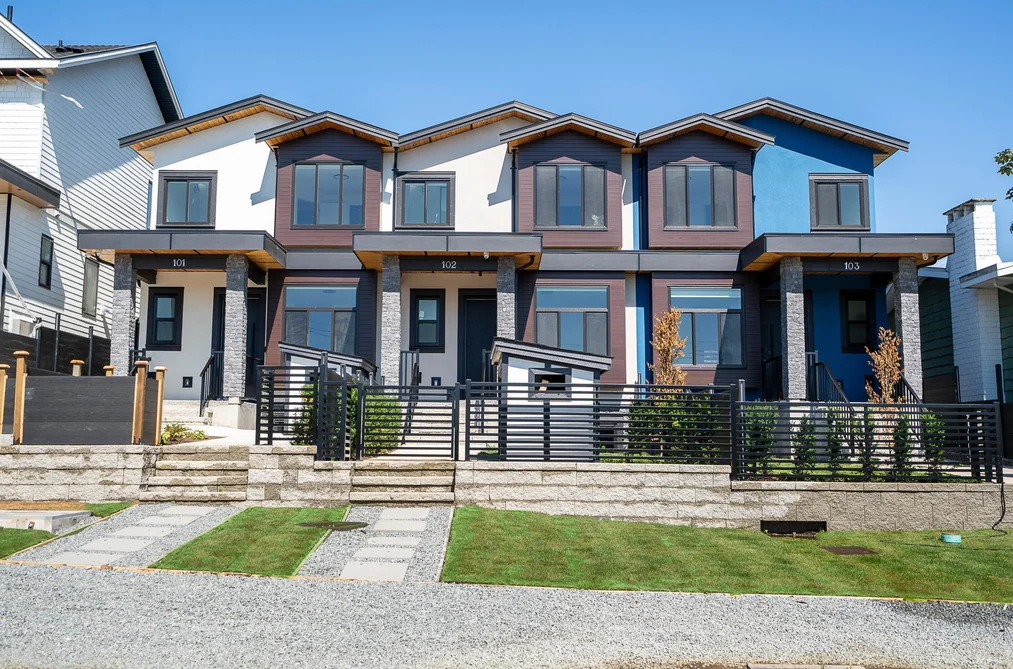 Half Duplex for sale at 102 1149 Dansey Avenue Coquitlam British Columbia - MLS: R3159391