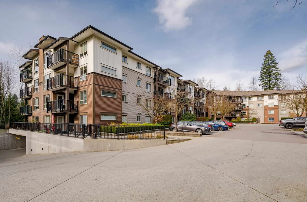 Condo for sale at 102 11665 Haney Bypass Maple Ridge British Columbia - MLS: R3109301