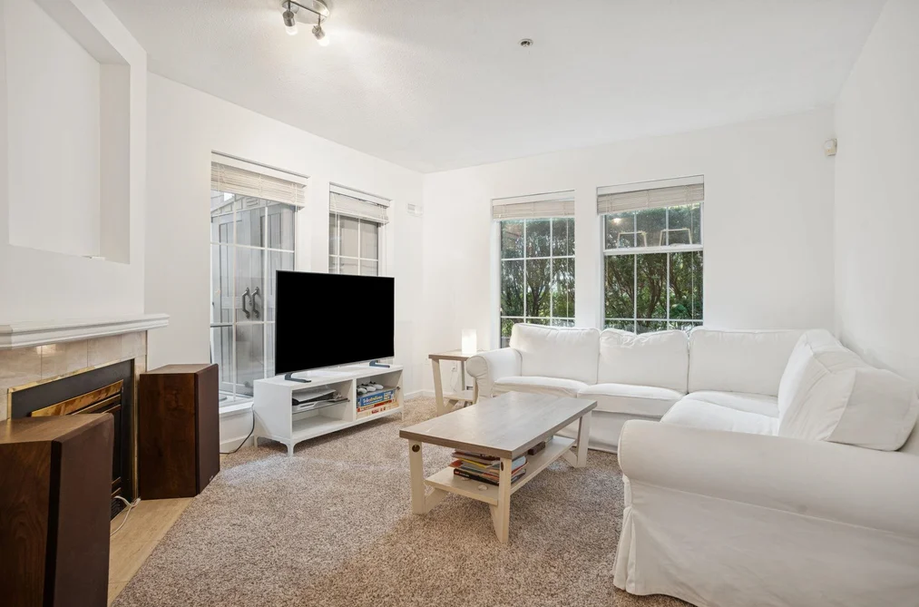 102 1199 WESTWOOD STREET, Coquitlam BC V3B 7P6, Coquitlam BC — Residential for Sale - Photo 2