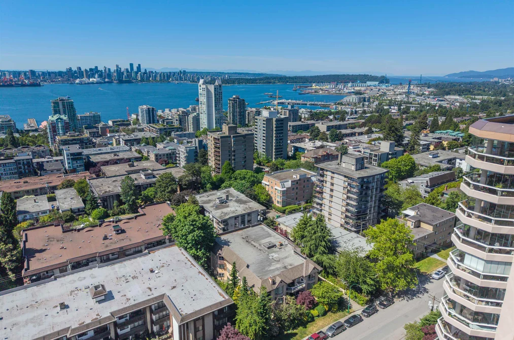 Condo for sale at 102 123 E 6th Street North Vancouver British Columbia - MLS: R3144241