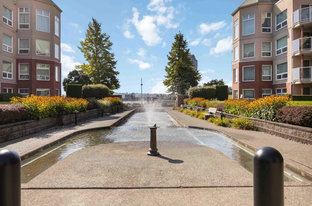 102 1230 QUAYSIDE DRIVE, New Westminster BC V3M 6H1, New Westminster BC — Residential for Sale - Photo 3