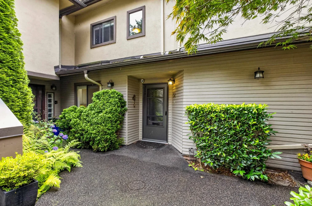 Townhouse for sale at 102 12741 16 Avenue White Rock British Columbia - MLS: R3145892