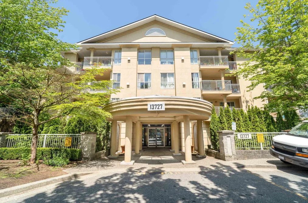 Condo for sale at 102 13727 74 Avenue Surrey British Columbia - MLS: R3074792