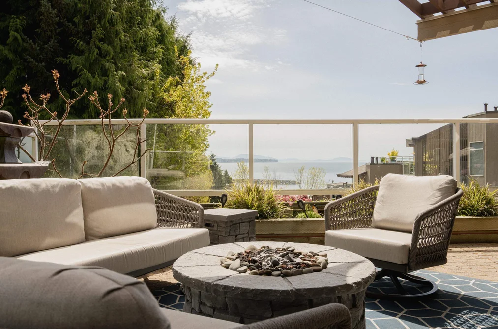 Condo for sale at 102 15025 Victoria Avenue White Rock British Columbia - MLS: R3116091