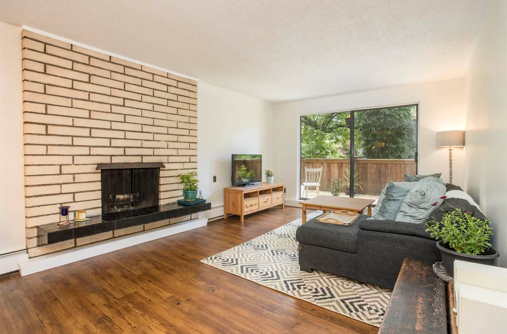 Condo for sale at 102 1515 E 5th Avenue Vancouver British Columbia - MLS: R3141253
