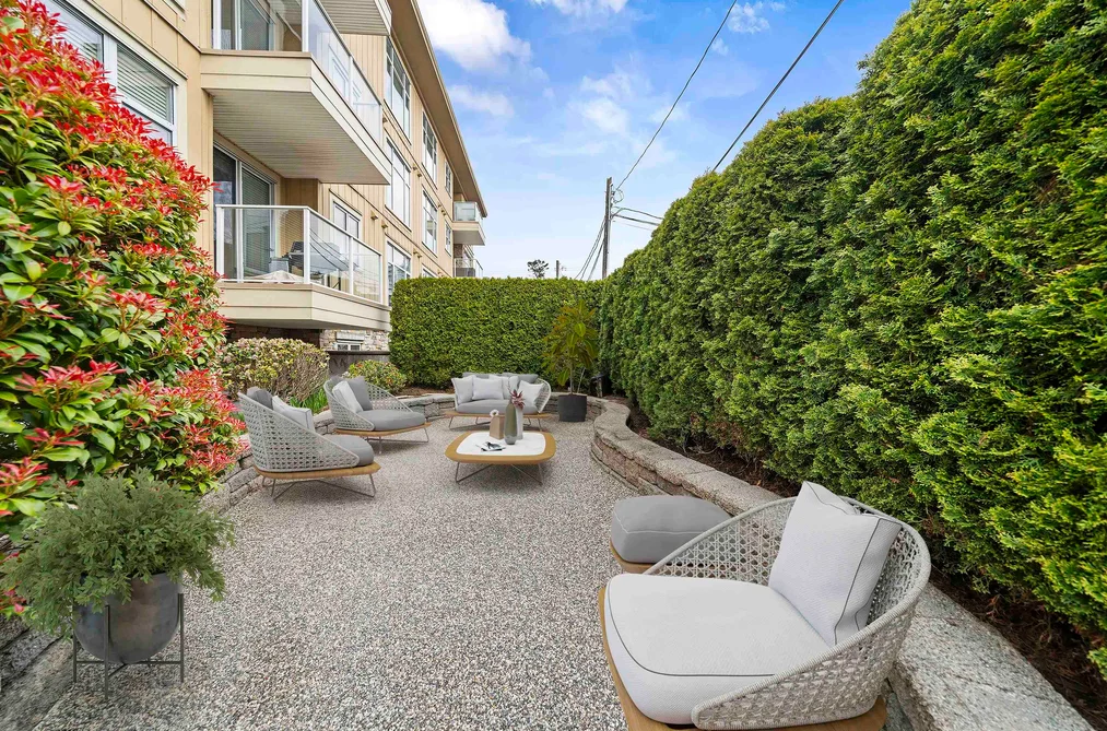 102 15164 PROSPECT AVENUE, White Rock BC V4B 2B9, White Rock BC — Residential for Sale - Photo 2