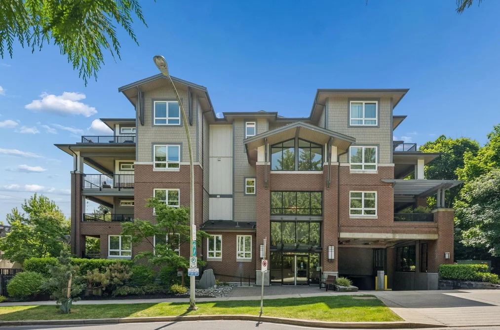 Condo for sale at 102 15188 29a Avenue Surrey British Columbia - MLS: R3134462