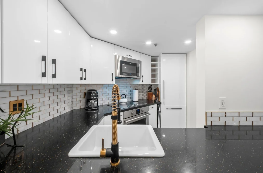102-1550 SW Marine Drive, Vancouver, BC - Condo for Sale - Photo 11 of 27 102-1550 SW Marine Drive, Vancouver, BC - Condo for Sale - Photo 11 of 27