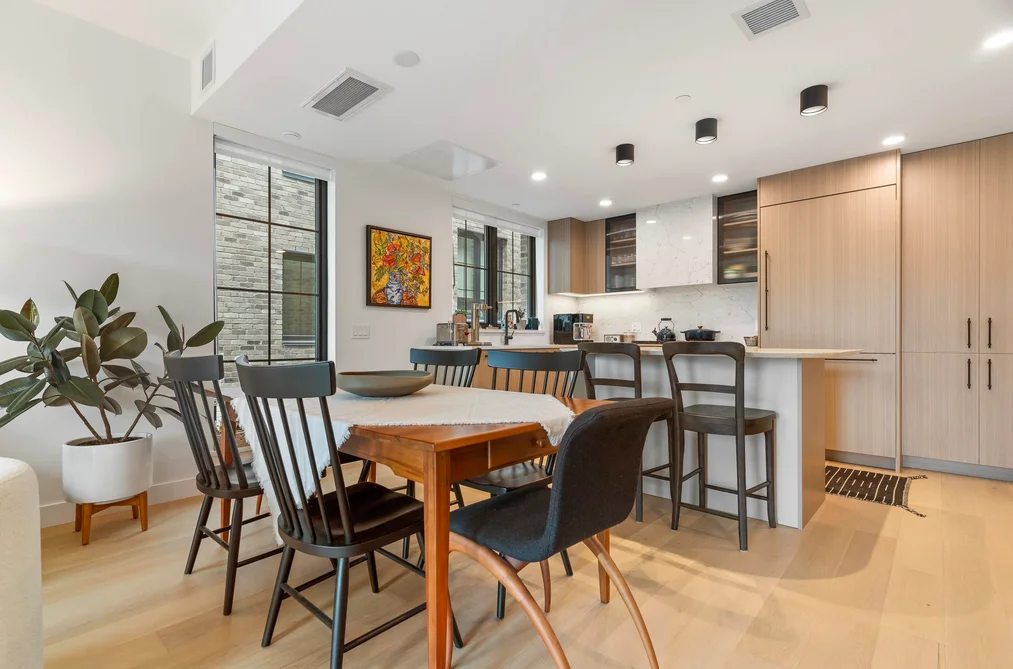 102-157 W King Edward Avenue, Vancouver, BC - Townhouse for Sale - Photo 13 of 28 102-157 W King Edward Avenue, Vancouver, BC - Townhouse for Sale - Photo 13 of 28