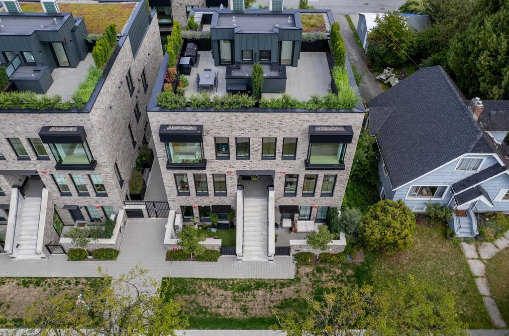 102-157 W King Edward Avenue, Vancouver, BC - Townhouse for Sale - Photo 5 of 28 102-157 W King Edward Avenue, Vancouver, BC - Townhouse for Sale - Photo 5 of 28