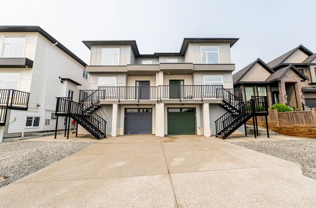 Half Duplex for sale at 102 18573 56 Avenue Surrey British Columbia - MLS: R3153491