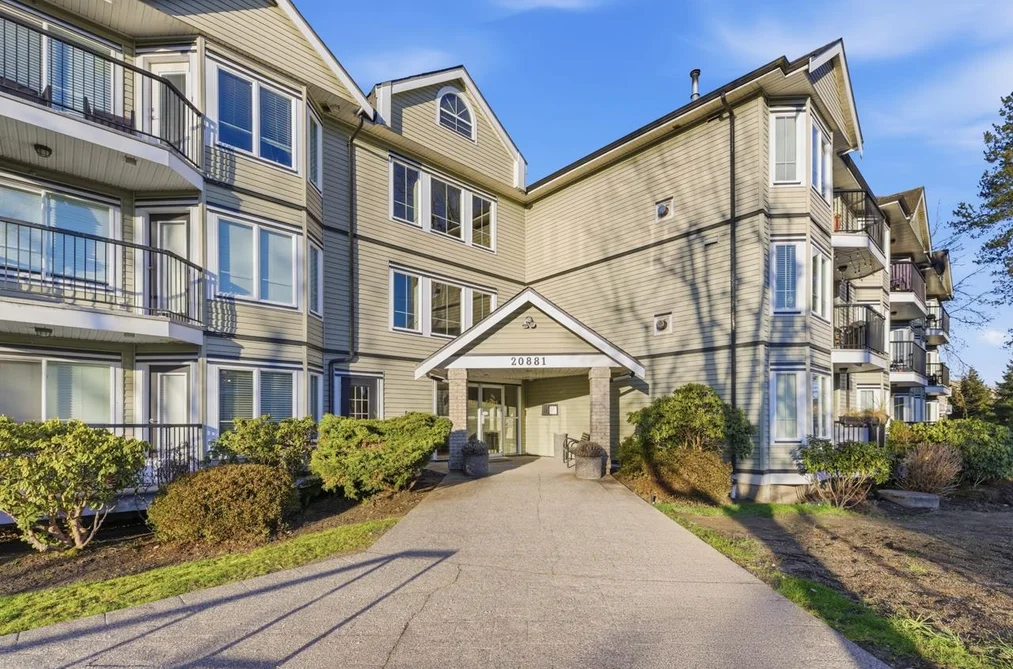 102 20881 56 AVENUE, Langley BC V3A 3Z3, Langley BC — Residential for Sale - Photo 2
