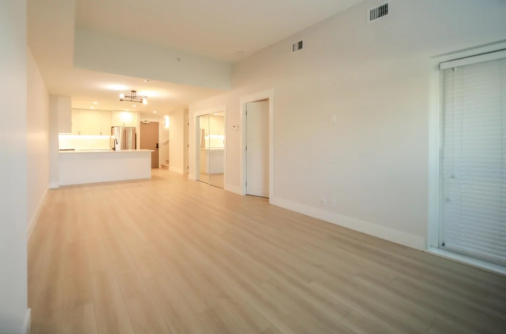 102 22265 DEWDNEY TRUNK ROAD, Maple Ridge BC V2X 3J1, Maple Ridge BC — Residential for Sale - Photo 3