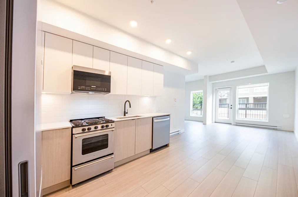 Condo for sale at 102 2277 Hawthorne Avenue Port Coquitlam British Columbia - MLS: R3124492