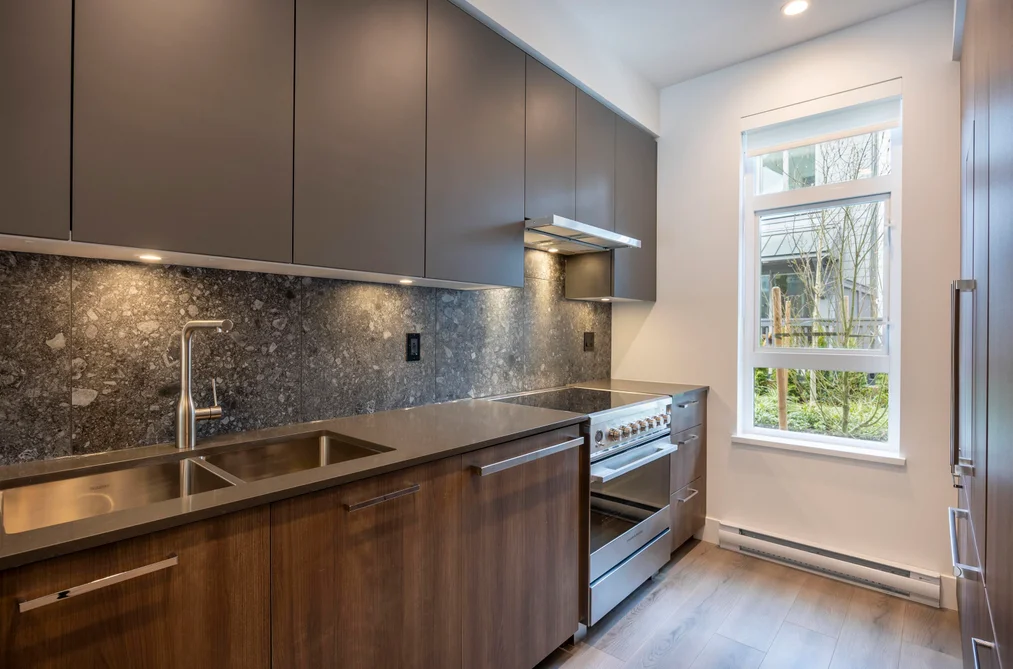 102 2322 EMERY COURT, North Vancouver BC V7J 0G3, North Vancouver BC — Residential for Sale - Photo 5