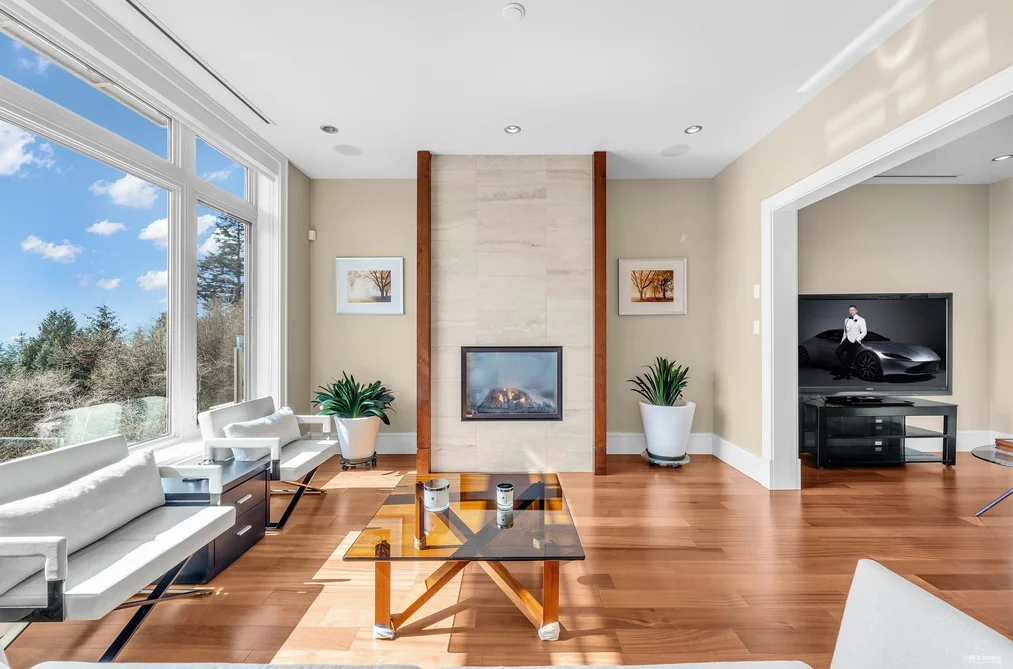 102 2575 GARDEN COURT, West Vancouver BC V7S 0A2, West Vancouver BC — Residential for Sale - Photo 4