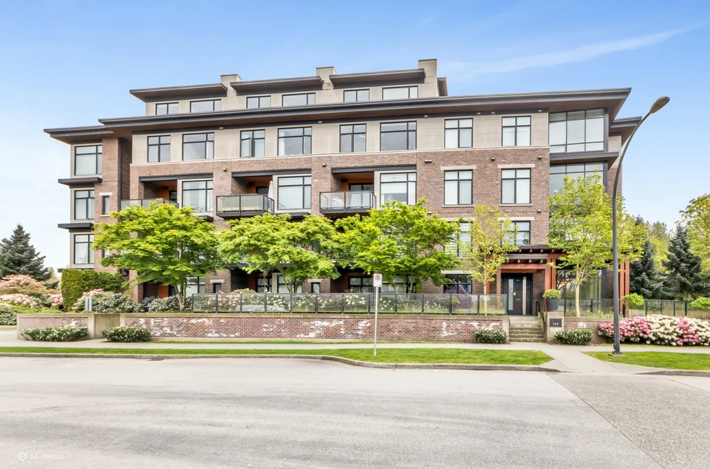 Condo for sale at 102 260 Salter Street New Westminster British Columbia - MLS: R3117315