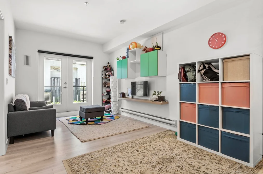 Condo for sale at 102 2688 Duke Street Vancouver British Columbia - MLS: R3128181