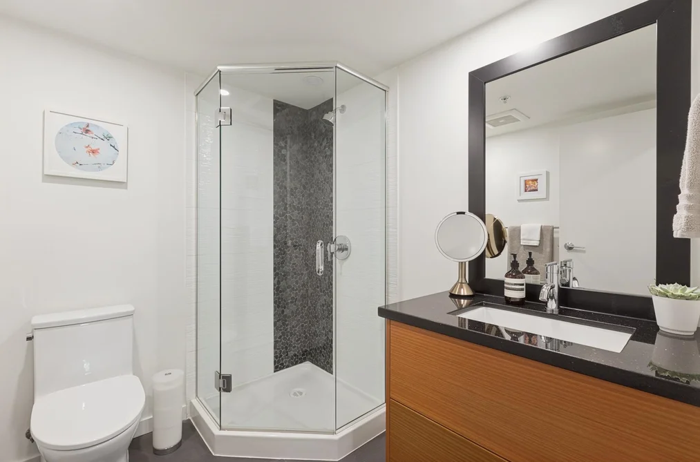 102 2832 CAPILANO ROAD, North Vancouver BC V7R 4H5, North Vancouver BC — Residential for Sale — Photo 26 of 32