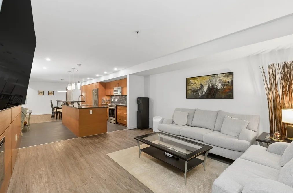 102 2832 CAPILANO ROAD, North Vancouver BC V7R 4H5, North Vancouver BC — Residential for Sale — Photo 5 of 32
