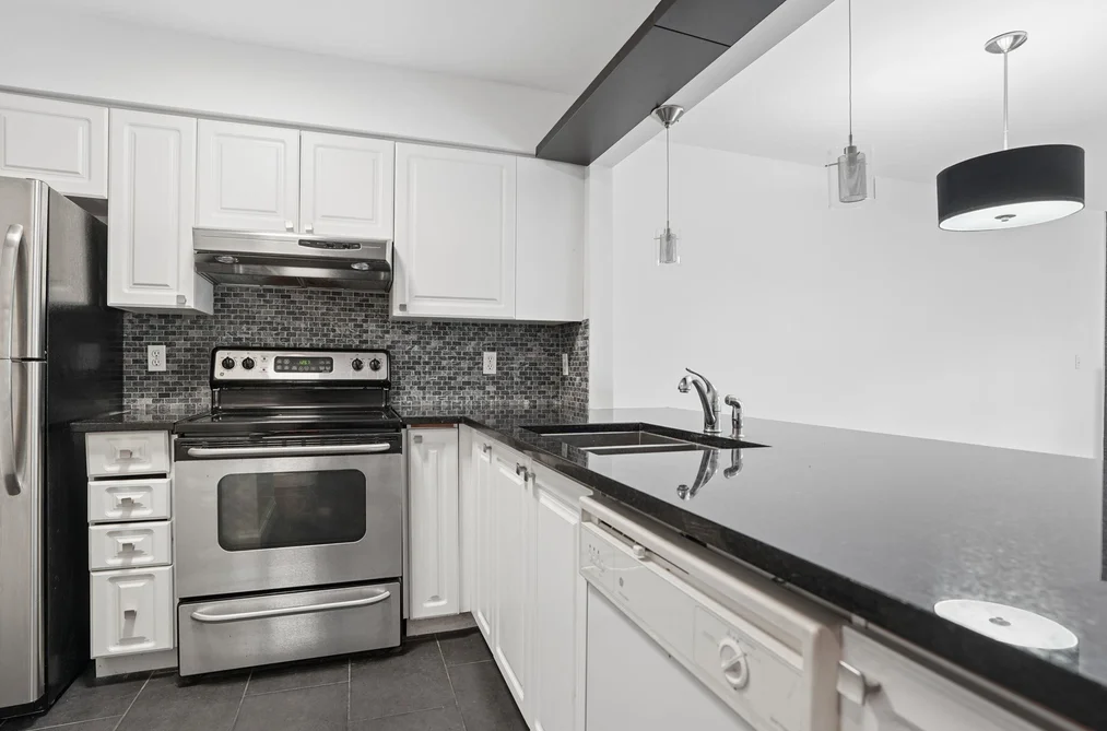 102 2965 HORLEY STREET, Vancouver BC V5R 6B9, Vancouver BC — Residential for Sale — Photo 9 of 36