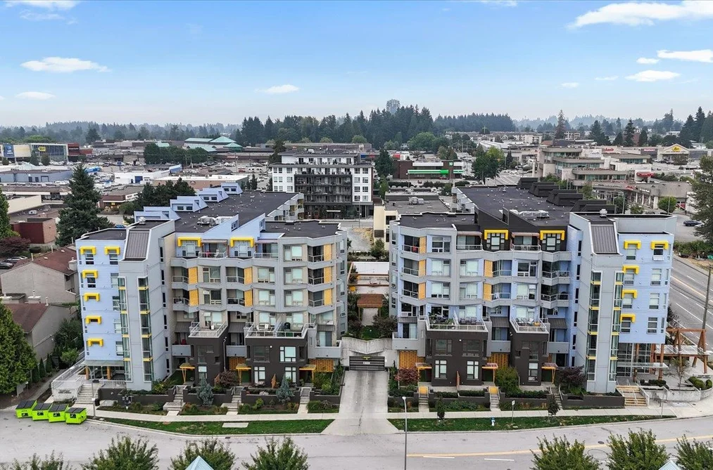 Condo for sale at 102 32838 Landeau Place Abbotsford British Columbia - MLS: R3104322