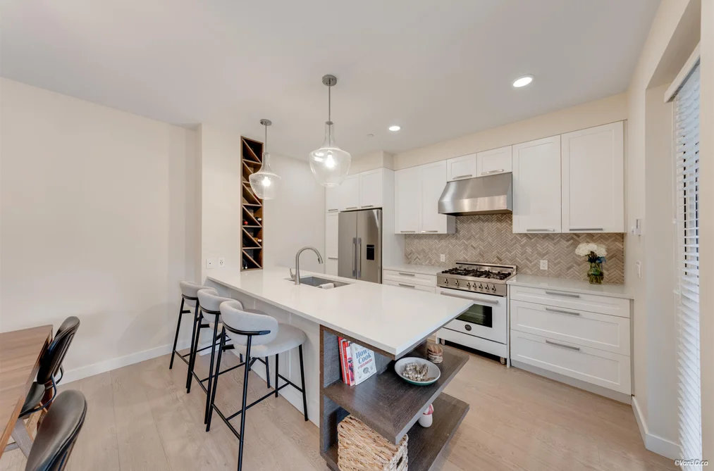 102 33540 MAYFAIR AVENUE, Abbotsford BC V2S 0J3, Abbotsford BC — Residential for Sale - Photo 3