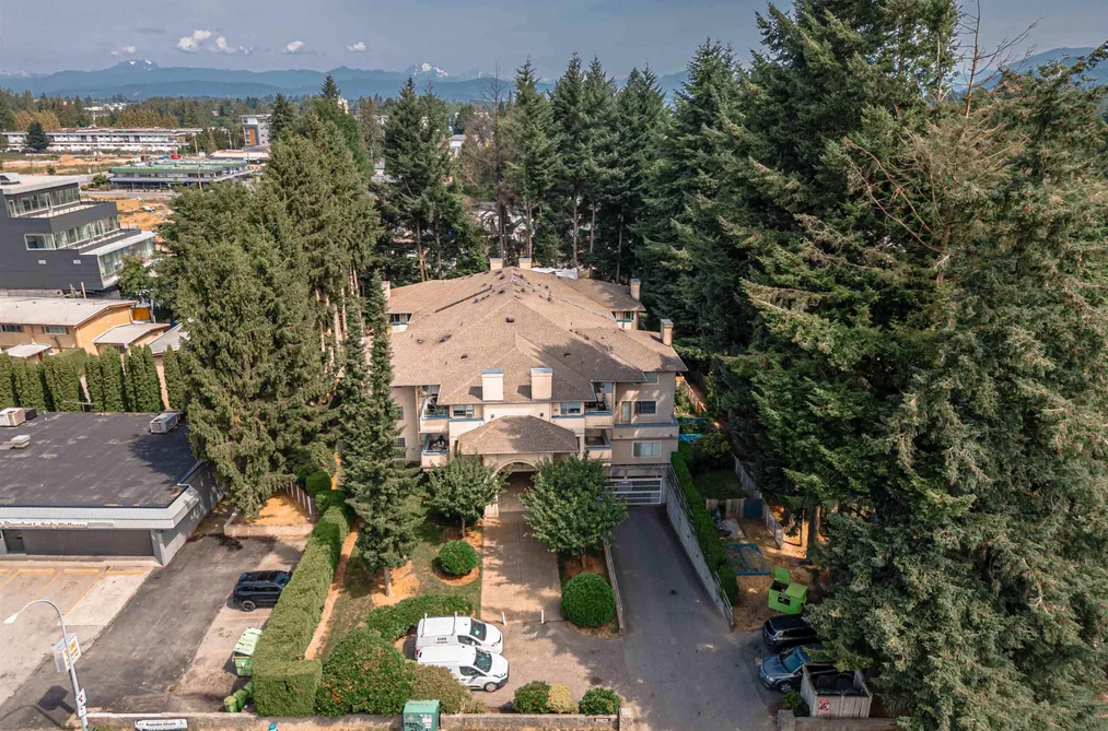 102 33675 MARSHALL ROAD, Abbotsford BC V2S 1L4, Abbotsford BC — Residential for Sale - Photo 2