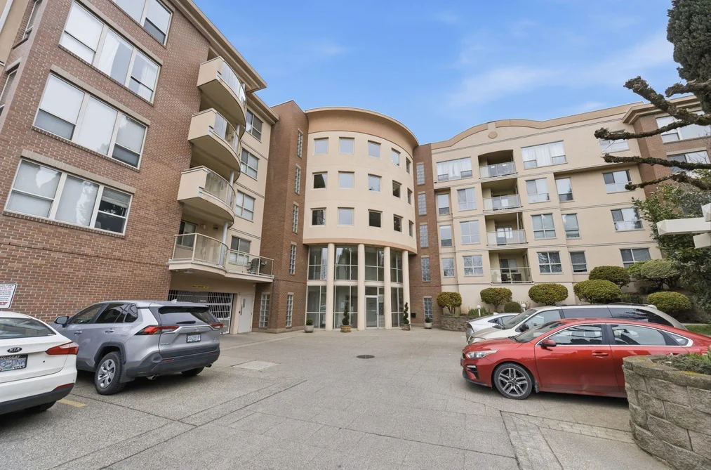 Condo for sale at 102 33731 Marshall Road Abbotsford British Columbia - MLS: R3097559
