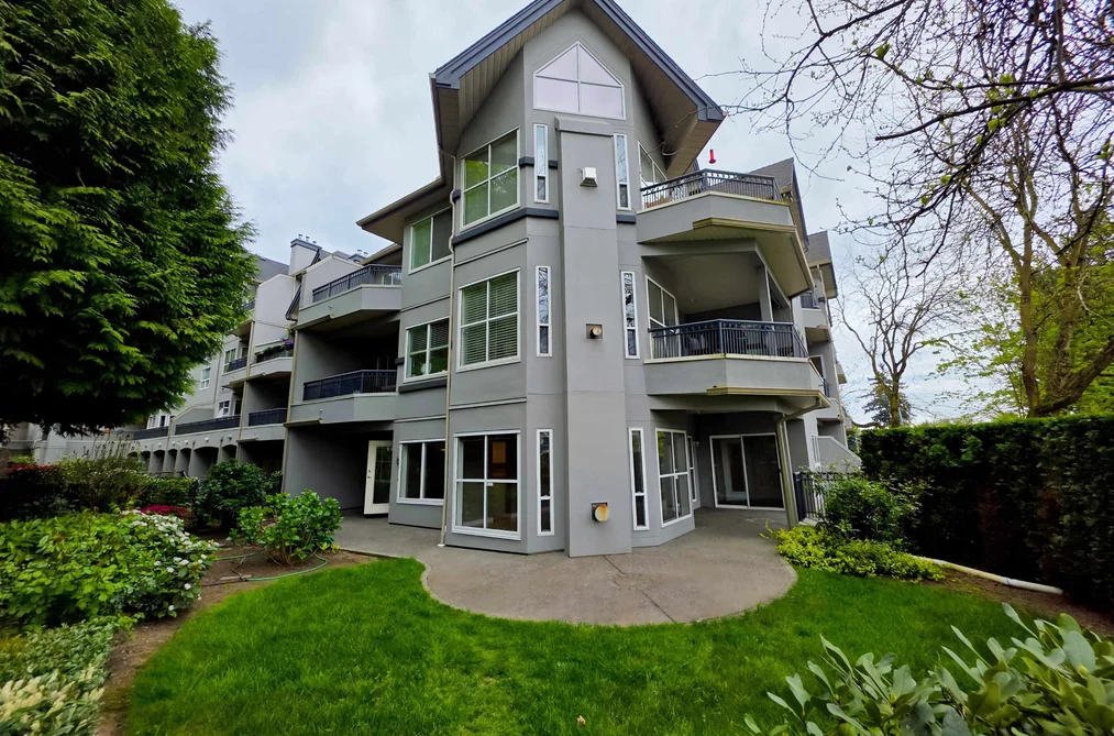 Condo for sale at 102 34101 Old Yale Road Abbotsford British Columbia - MLS: R3116517