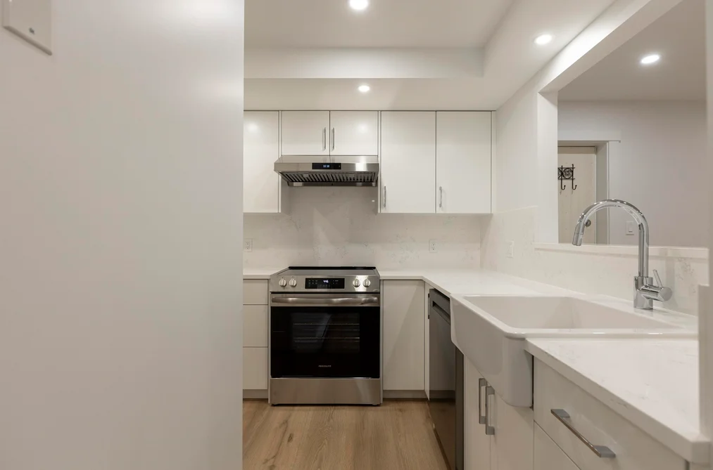 Condo for sale at 102 3787 Pender Street Burnaby British Columbia - MLS: R3130494