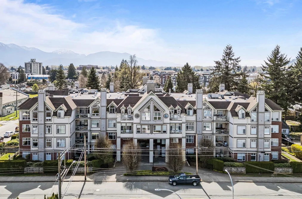 Condo for sale at 102 45700 Wellington Avenue Chilliwack British Columbia - MLS: R3074836