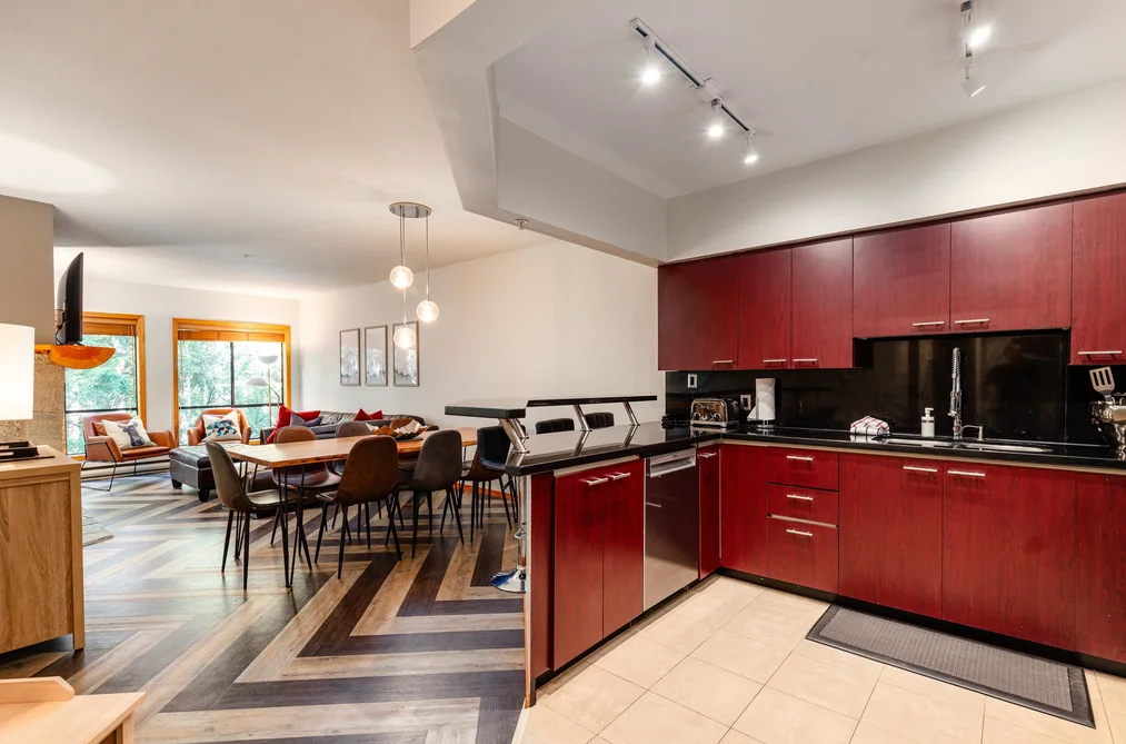 102 4821 SPEARHEAD DRIVE, Whistler BC V8E 1E8, Whistler BC — Residential for Sale - Photo 2