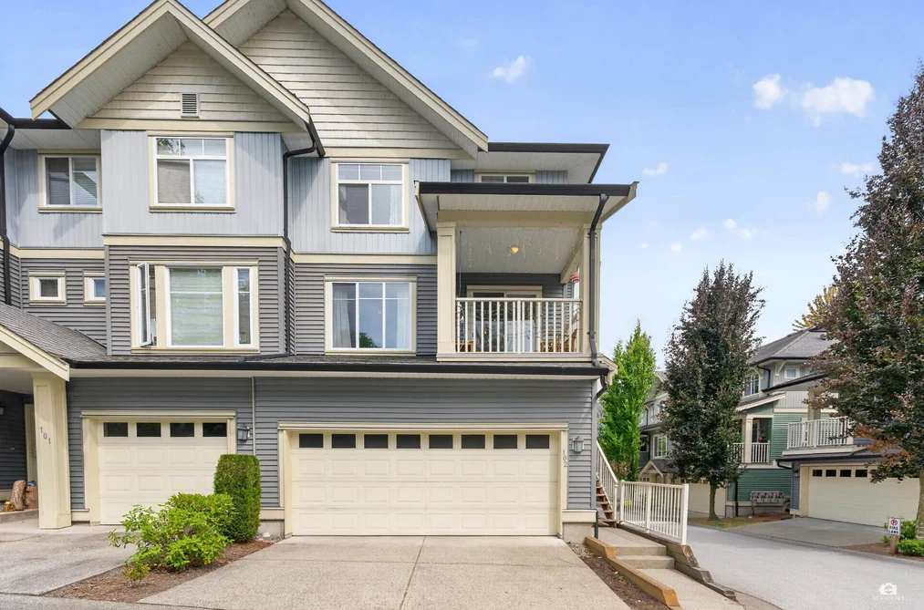 Townhouse for sale at 102 6575 192 Street Surrey British Columbia - MLS: R3160830