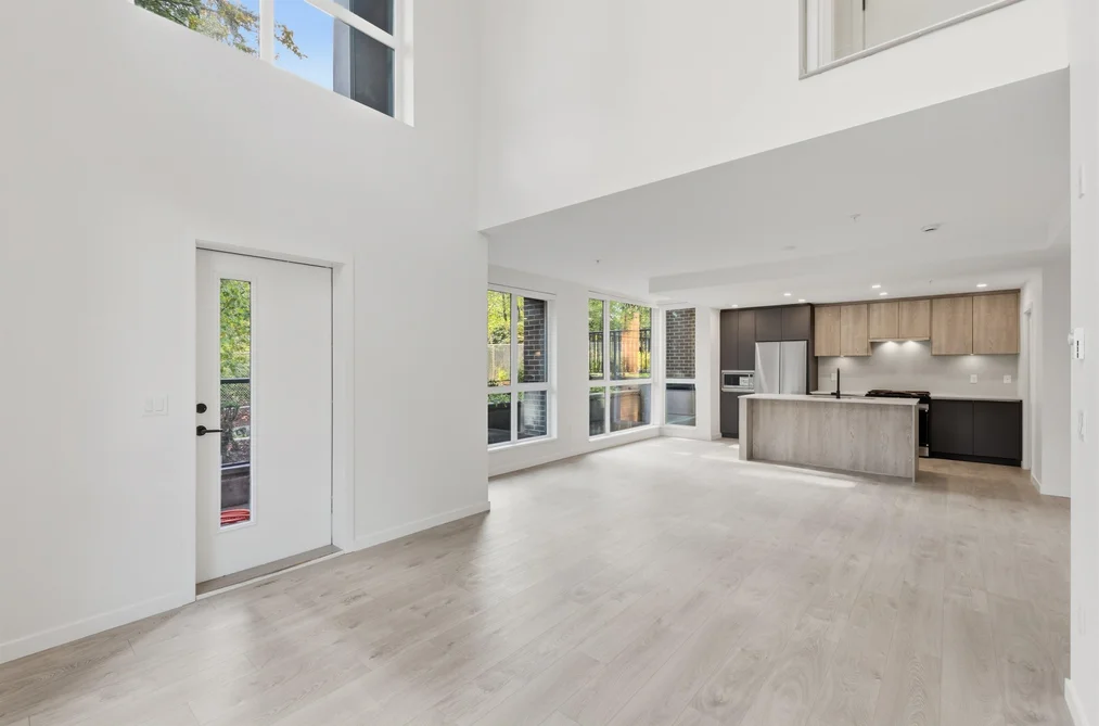 Condo for sale at 102 6585 195a Street Surrey British Columbia - MLS: R3165017