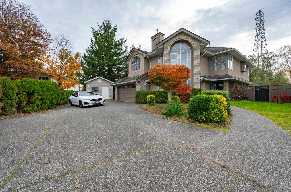 House for sale at 102 Viscount Place New Westminster British Columbia - MLS: R3112238
