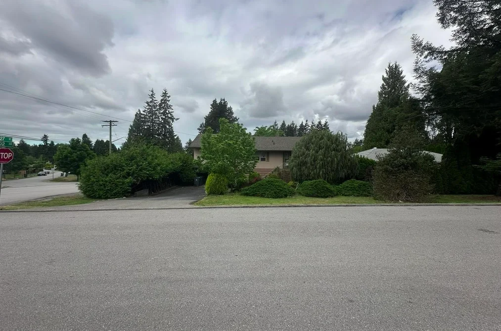 10207 127 STREET, Surrey BC V3V 5J8, Surrey BC — Residential for Sale - Photo 2