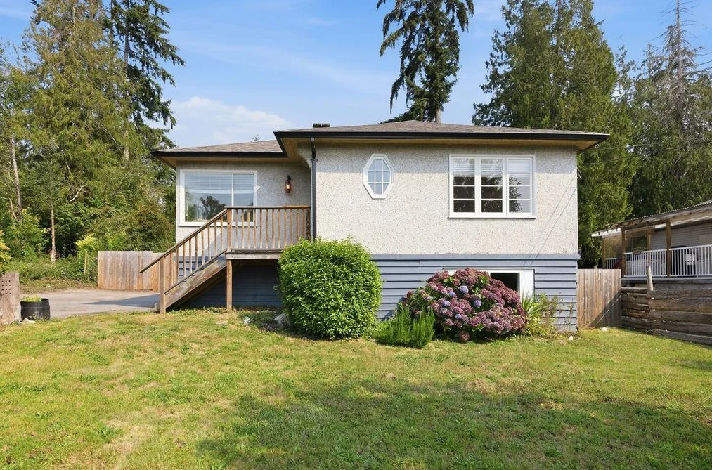 House for sale at 1022 Rosamund Road Gibsons British Columbia - MLS: R3156143