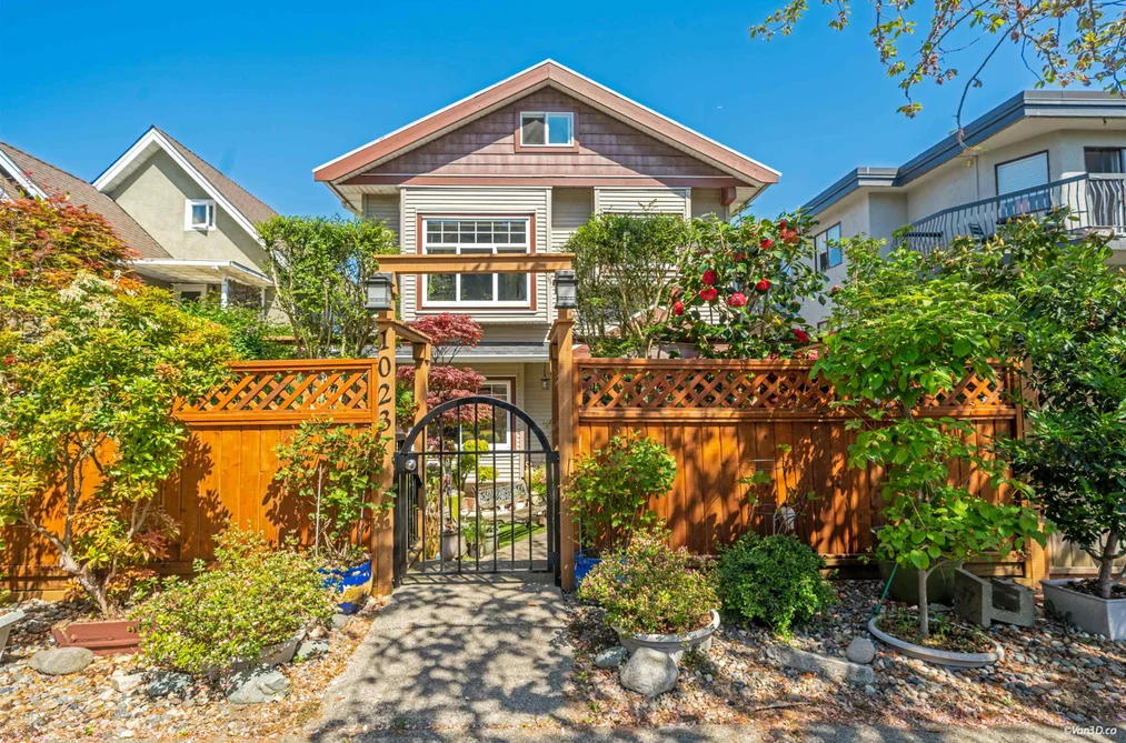 Half Duplex for sale at 1023 E 8th Avenue Vancouver British Columbia - MLS: R3119528