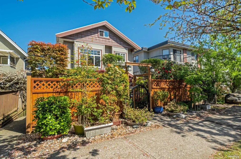 1023 E 8TH AVENUE, Vancouver BC V5T 1V1, Vancouver BC — Residential for Sale - Photo 2