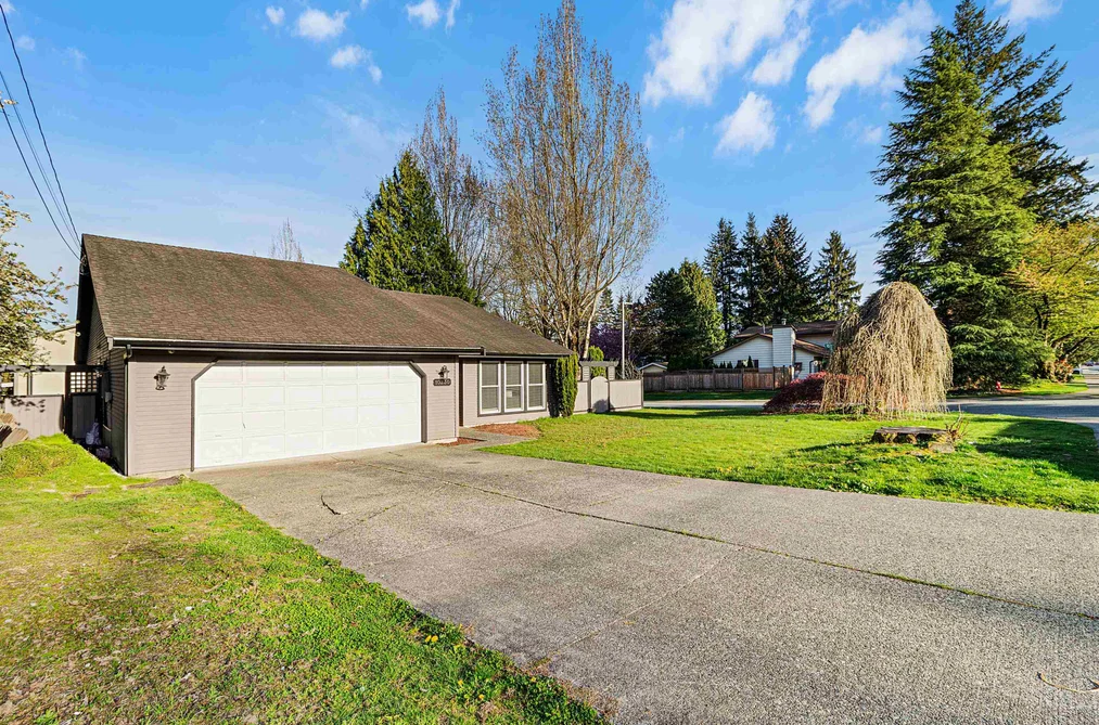 10230 158 STREET, Surrey BC V4N 2M3, Surrey BC — Residential for Sale - Photo 2