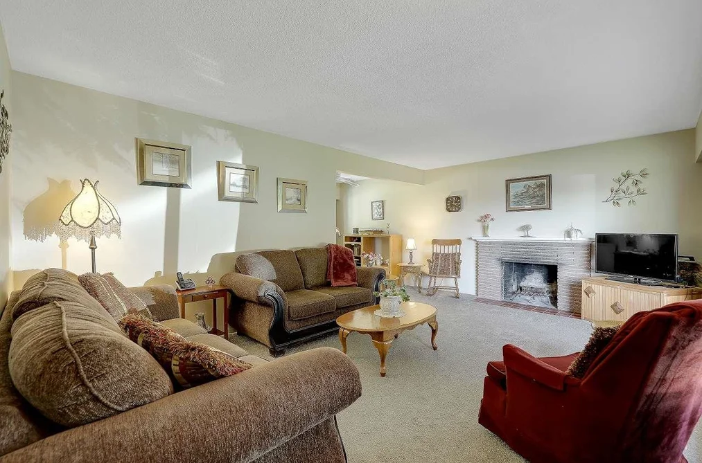 10236 125 STREET, Surrey BC V3V 4Y4, Surrey BC — Residential for Sale - Photo 2