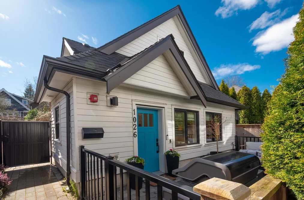 Townhouse for sale at 1026 E 13th Avenue Vancouver British Columbia - MLS: R3119838