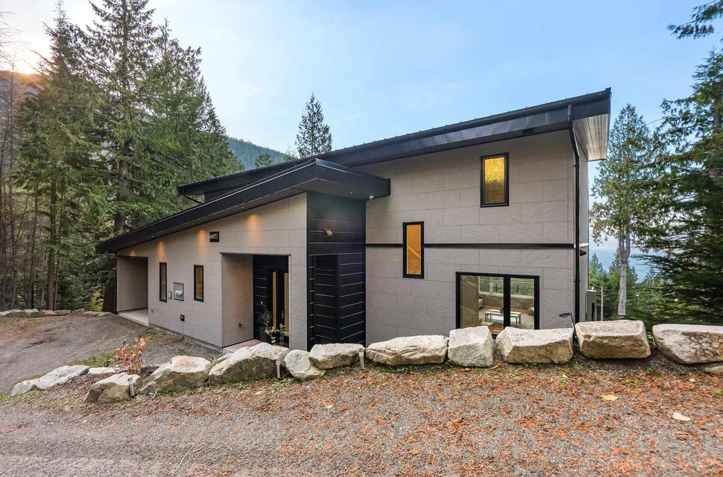 1028 GOAT RIDGE DRIVE, Britannia Beach BC V8B 1J2, Britannia Beach BC — Residential for Sale - Photo 2