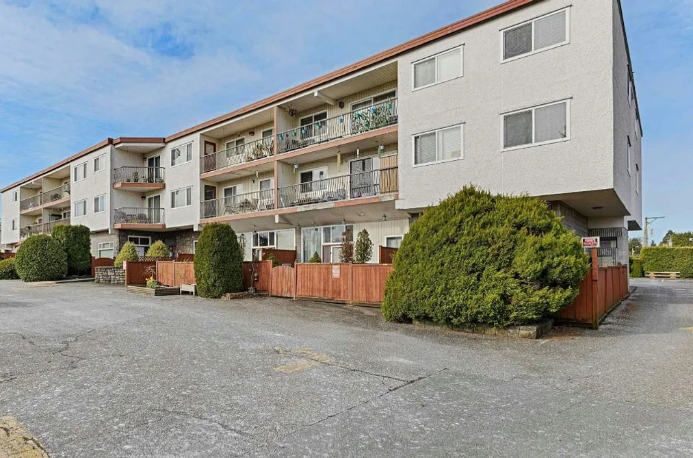 Condo for sale at 102b 3043 270 Street Langley British Columbia - MLS: R3165911