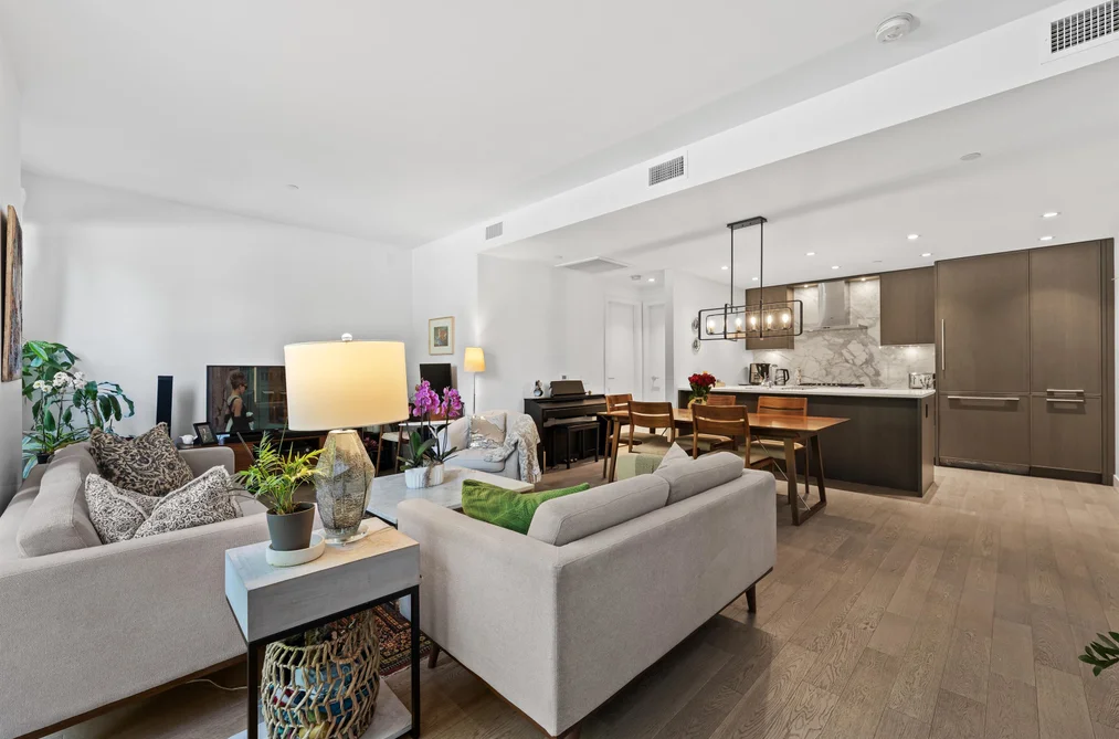 Condo for sale at 103 1055 Ridgewood Drive North Vancouver British Columbia - MLS: R3118950
