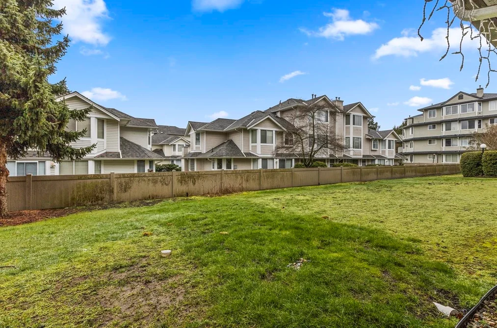 Condo for sale at 103 12160 80 Avenue Surrey British Columbia - MLS: R3099922